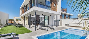 Protaras Elite Pearl Villa EP4B- Exquisite and New 3BDR Protaras Villa with Pool