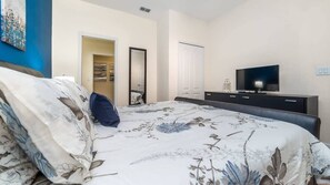 4 bedrooms, iron/ironing board, WiFi, bed sheets