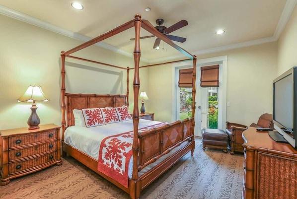 4 bedrooms, travel crib, WiFi, bed sheets