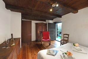 2 habitaciones, wifi gratis y ropa de cama