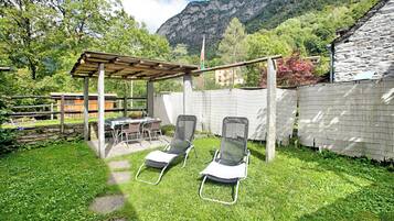 Tempat makan outdoor