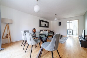 In-room dining - The Camden Road Collection (London)