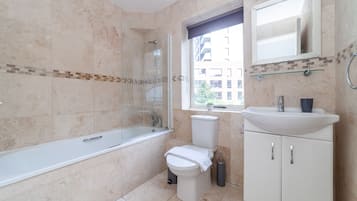 Apartment | Bathroom