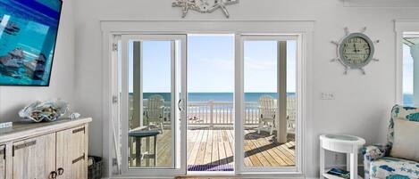 Televisión, videojuegos, libros, oficina