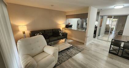 2 miles to FSU, TSC, and FAMU!