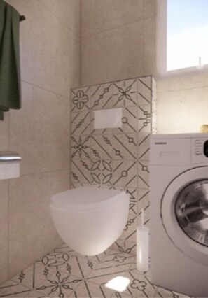 Studio supérieur, vue sur la mer | Salle de bain | Douche, articles de toilette (gratuits), séchoir à cheveux