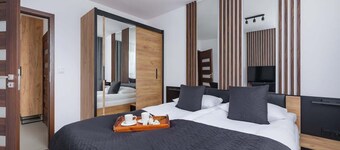 Elegant Apartment | Balcony and Private Parking
