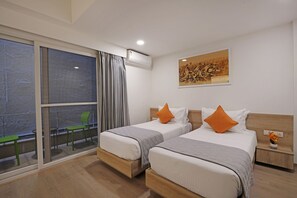 Basic Suite | 1 bedroom, Select Comfort beds, in-room safe, desk