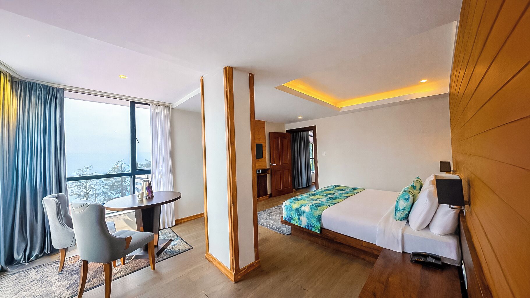 Suite Premium | Ropa de cama de alta calidad, insonorización y wifi gratis 