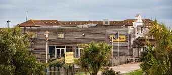 Beach in Reach - group house for up to 14 with sea views