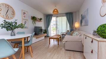 Deluxe Apartment | Living area