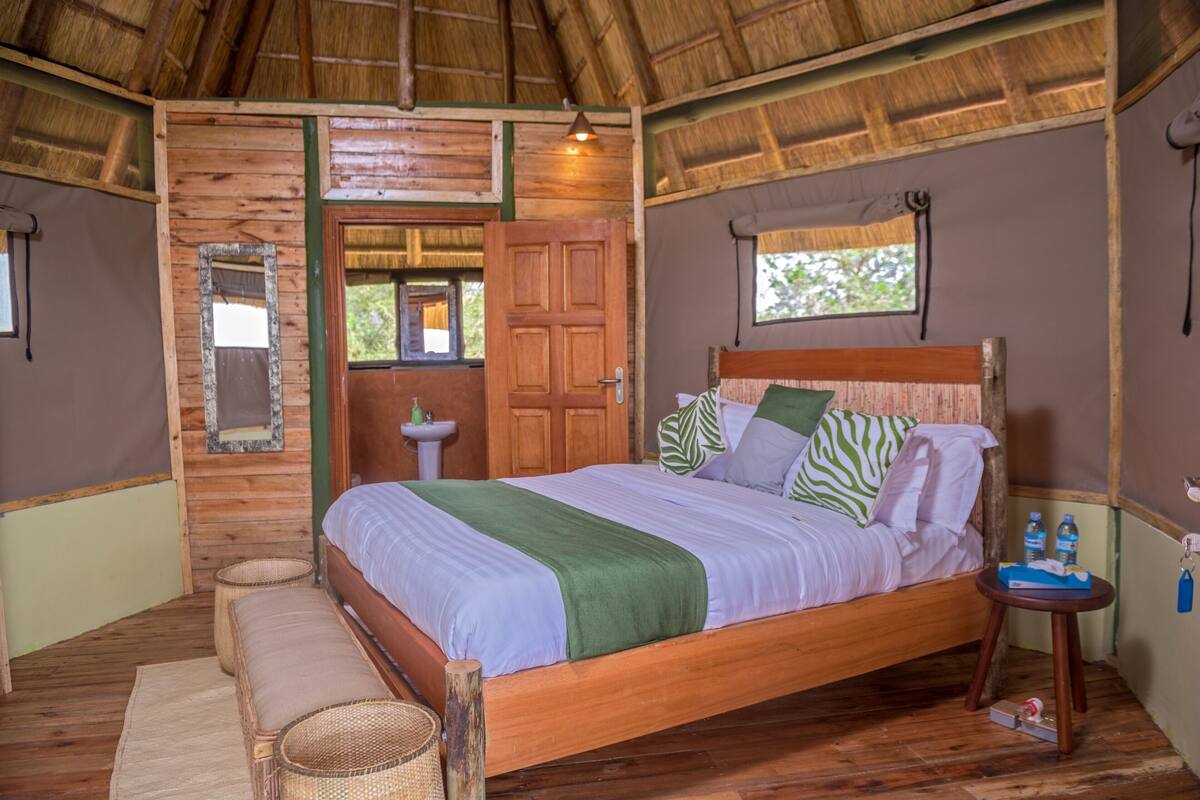 Luxury-Doppelzimmer, 1 King-Bett, Seeblick | Zimmersafe