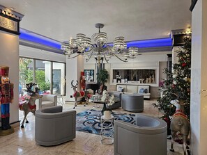 Lobby - 615 Ocean Drive (Fort Lauderdale)