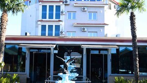 Front of property - Hotel Bardhi (Perondi)