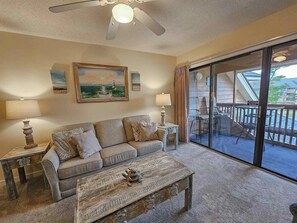 Smart TV - Kingston 3rd floor condo w/elevator, pool & beach (Myrtle Beach)