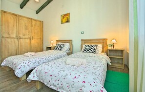 3 habitaciones, cuna de viaje, wifi gratis y ropa de cama 