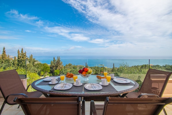 Terrace/patio - DN Beach Coast Villa (Zakynthos)