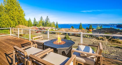 Spacious 3BR/3BA with Spectacular Water Views