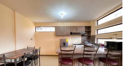 Mini Casa con Garage en Cuenca