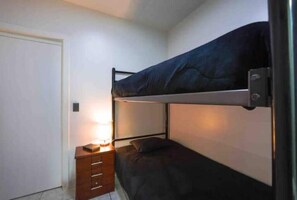 2 bedrooms