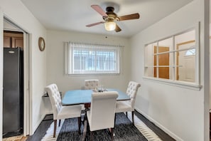 House, 3 Bedrooms | Dining