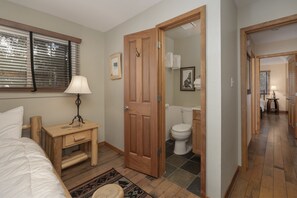 Condo, 2 Bedrooms | 2 bedrooms, laptop workspace, iron/ironing board, free WiFi