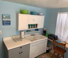 Estudio | Cocina privada | Frigorífico, horno, cafetera o tetera y tostadora