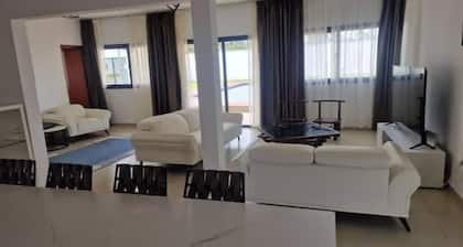 Villa Mondoukou,grand-bassam :éléphant House