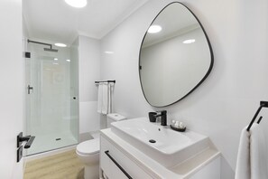 Premium Apartment | Bathroom - Coral Island 204 (Cape Town)