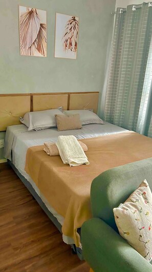 1 chambre, fer et planche à repasser, Wi-Fi gratuit, draps fournis