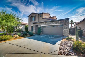 Interior - Stunning Indio Home w/ Private Pool & Spa! (Indio)