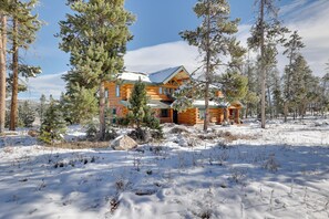 Interior - Fraser Chalet w/ Hot Tub & Mountain Views (Tabernash)