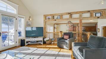 House (5 Bedrooms) | Interior