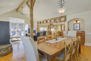 Talo (5 Bedrooms) | Sisätilat