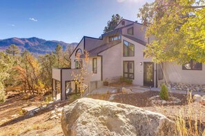 Apartment (2 Bedrooms) | Front of property