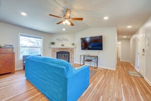 House (3 Bedrooms) | Interior