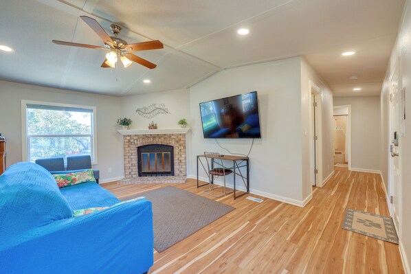 House (3 Bedrooms) | Interior - Pet-friendly Canyon Lake Home ~ 3 Mi to Water! (Canyon Lake)