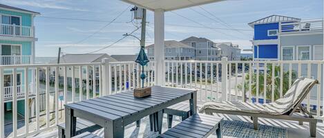 Apartment (3 Bedrooms) | Front of property