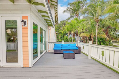 Palm City Home w/ Pool & Florida Room - Near Golf