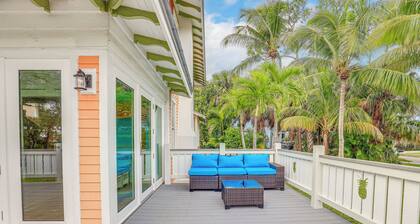 Palm City Home w/ Pool & Florida Room - Near Golf