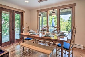 Dining - 'bella Mattina:' 10 Acres w/ Beautiful Views! (Berkeley Springs)