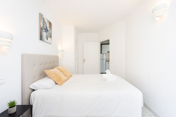 1 bedroom, iron/ironing board, free WiFi, bed sheets