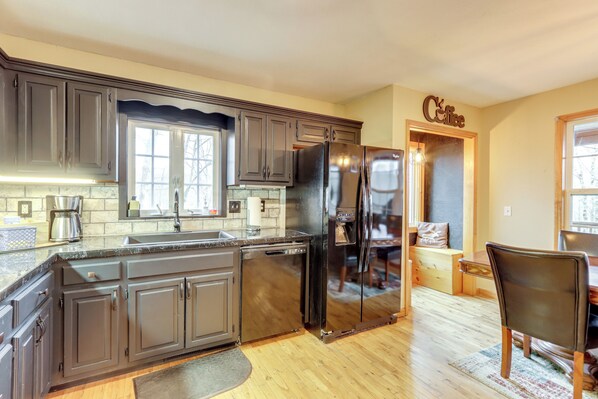 House (4 Bedrooms) | Interior