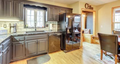 Marble Vacation Rental w/ Hot Tub & Fire Pit