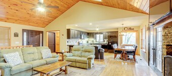 Marble Vacation Rental w/ Hot Tub & Fire Pit