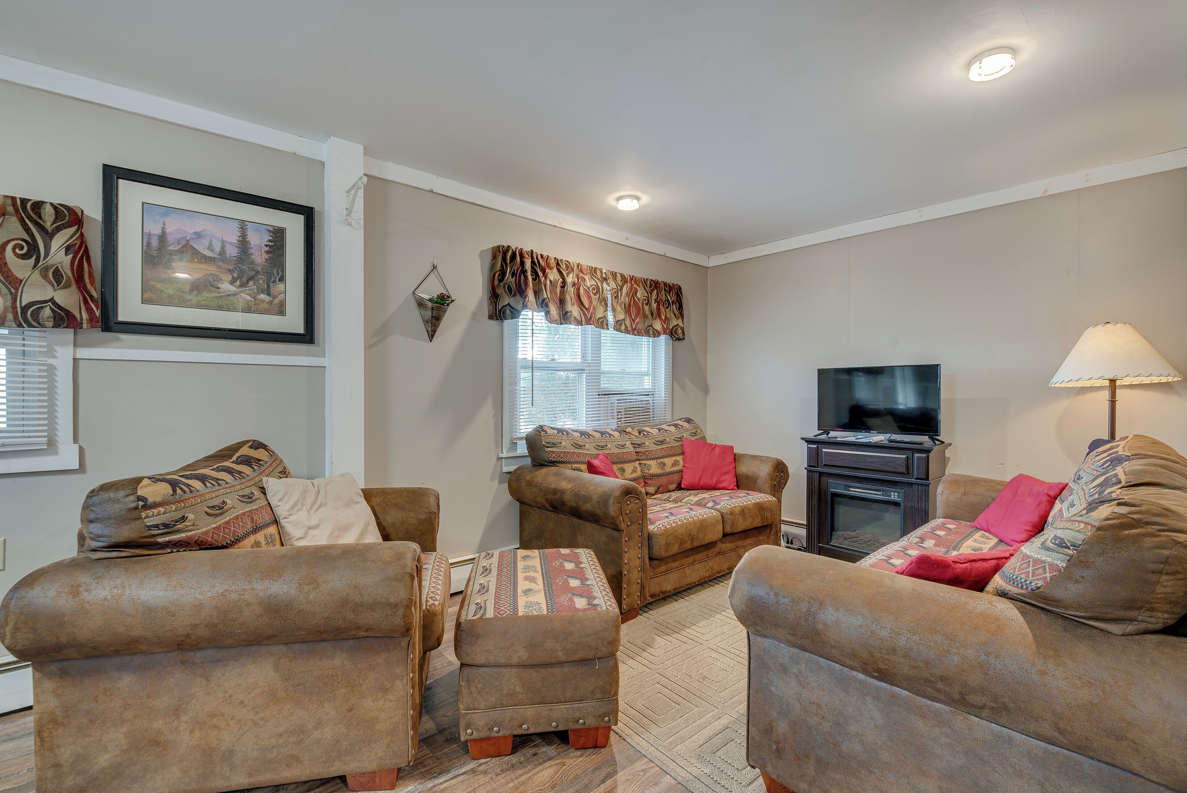 House (2 Bedrooms) | Interior