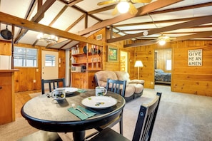 Casa (2 Bedrooms) | Interior