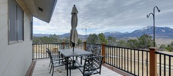 Spacious Hotchkiss Home w/ Stunning Mountain Views