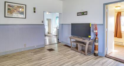 Cozy Bladen Countryside Hideaway w/ Fire Pit!