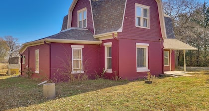 Cozy Bladen Countryside Hideaway w/ Fire Pit!